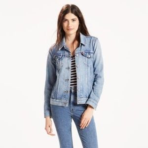 Levi's - Boyfriend Trucker Jacket; Barely Worn